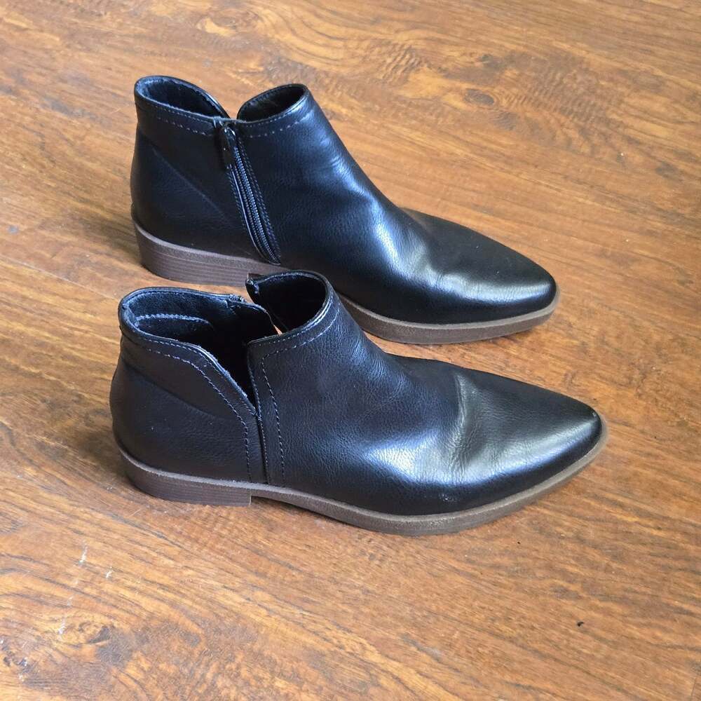 Frye & Co Womens sz 8 booties ILISHA BLACK stacked heel boots faux leather